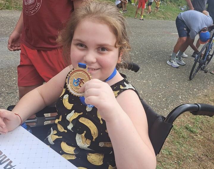 Četvrtak je “Dan za Miu” – učestvuj i pomozi devojčici koja je osvojila mnoga srca