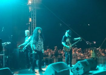 Kerber i preko 20.000 ljudi na trgu u Kraljevu (VIDEO)