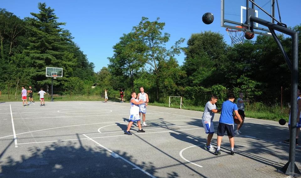 Nova igrališta za decu u dva kraljevačka naselja i centru grada – Još dva u narednim mesecima