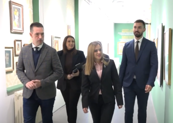 Ministarka Đurđević Stamenkovski u poseti Kraljevu – Predstavljene populacione mere za porodice sa decom