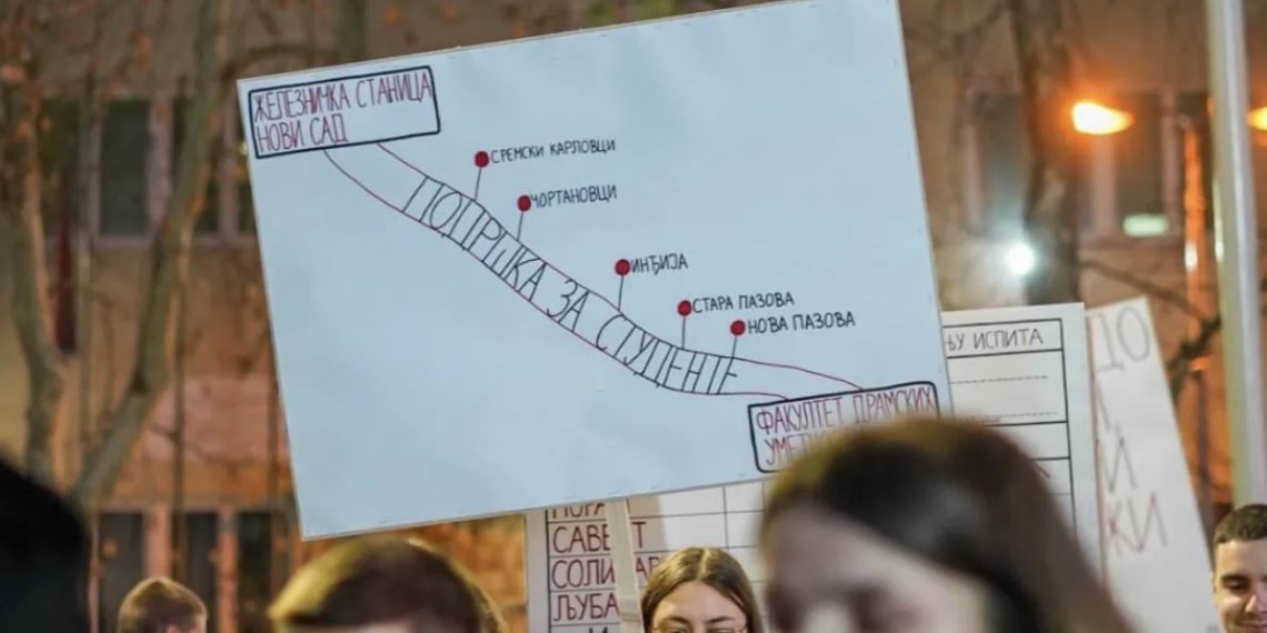 Studentima iz Kraljeva se sutra pridružuju kolege iz Novog Pazara i zajedno kreću pešice za Kragujevac