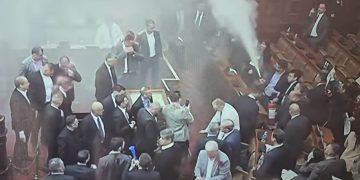 Kraljevački naprednjaci najoštrije osudili današnje nasilje u Narodnoj skupštini