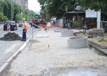 U toku sanacija trotoara u ulici Vojvode Putnika