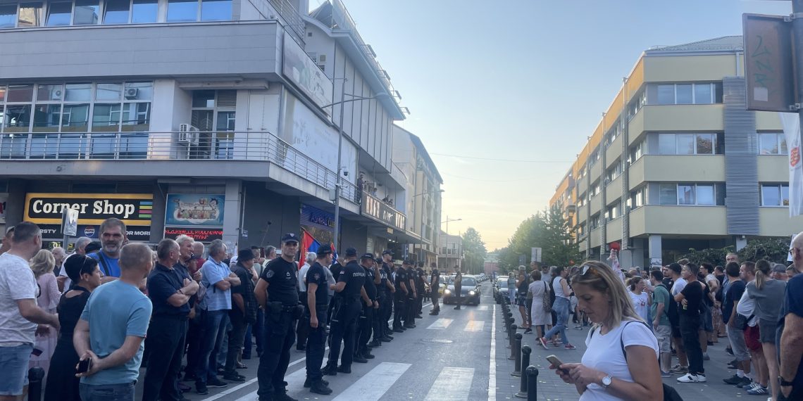 Kraljevo: Održan skup “Kraljevo protiv blokada” i još dva uz incidente